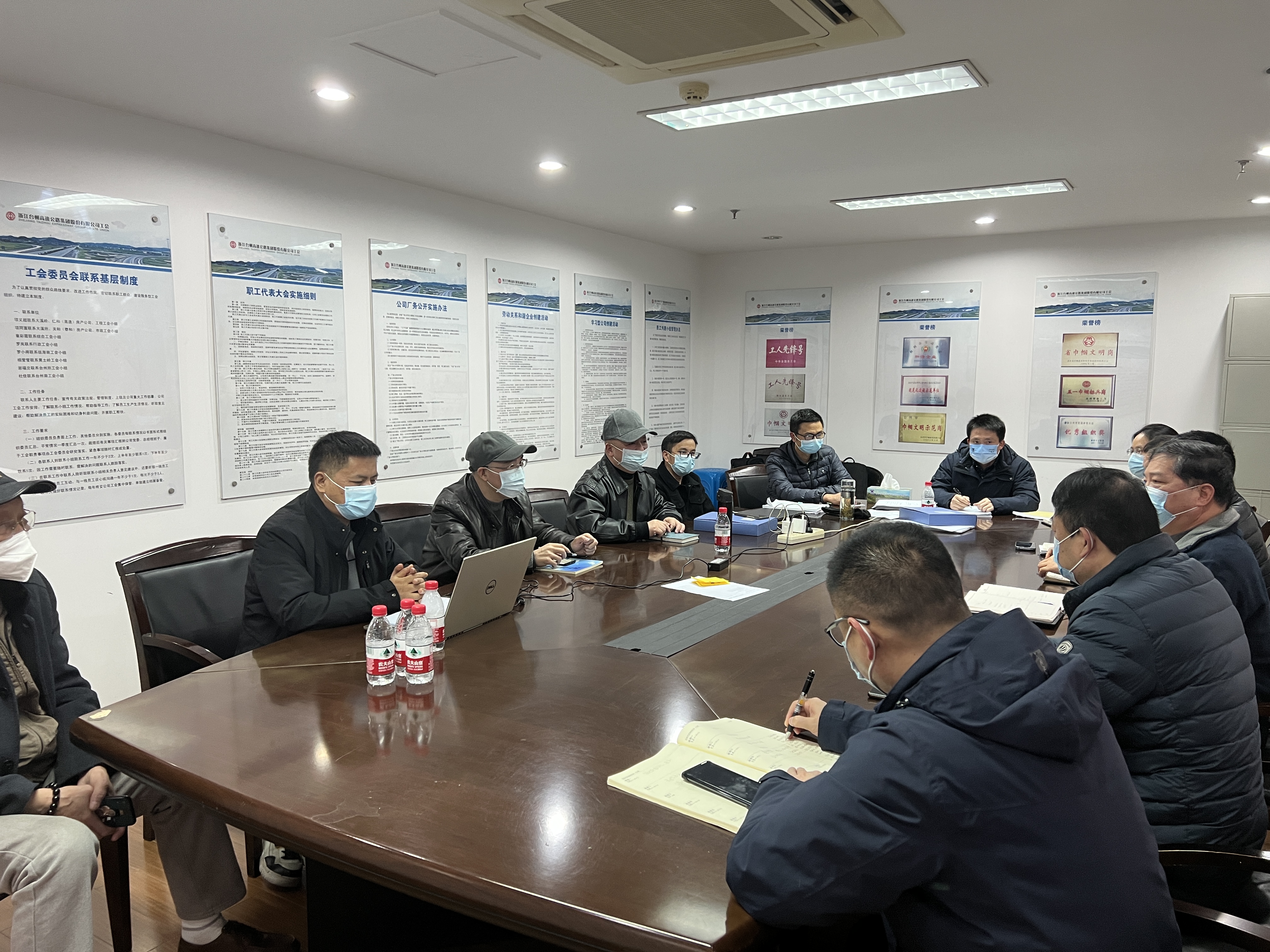 1671405009467465.jpg 職業(yè)健康體系總結(jié)會(huì)1(胡正熙).JPG